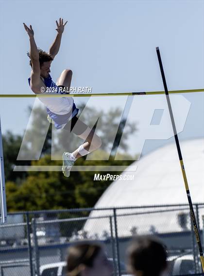 Thumbnail 3 in Orland Invitational photogallery.