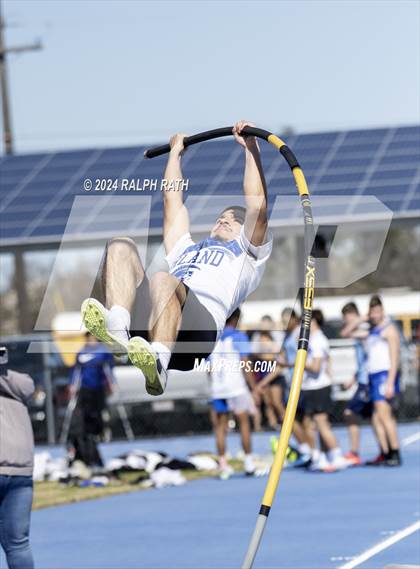 Thumbnail 3 in Orland Invitational photogallery.