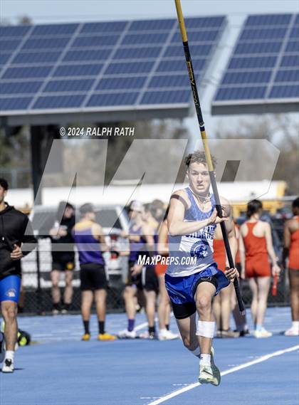 Thumbnail 1 in Orland Invitational photogallery.