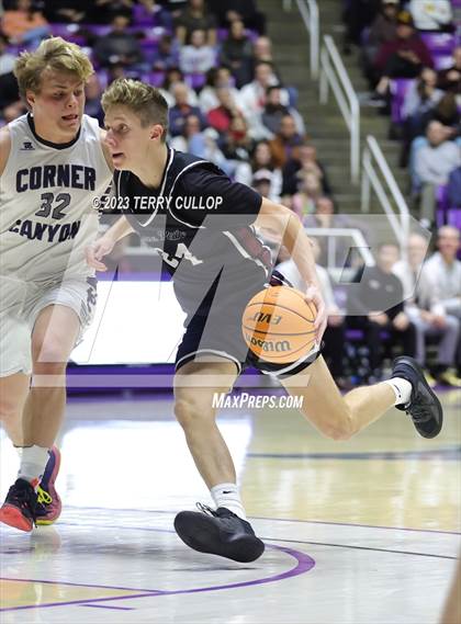Thumbnail 1 in Corner Canyon vs. Lone Peak (UHSAA 6A Semifinal) photogallery.