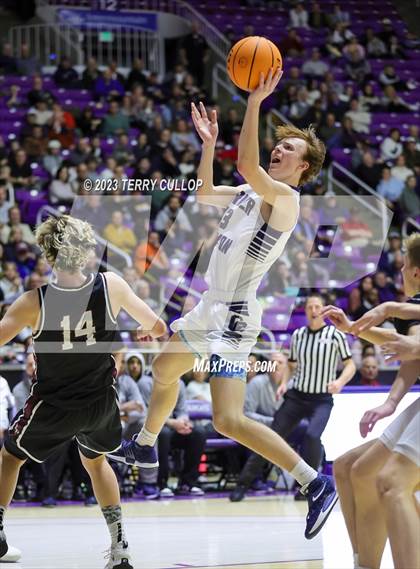 Thumbnail 2 in Corner Canyon vs. Lone Peak (UHSAA 6A Semifinal) photogallery.