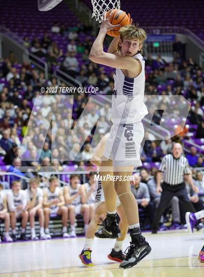 Thumbnail 2 in Corner Canyon vs. Lone Peak (UHSAA 6A Semifinal) photogallery.