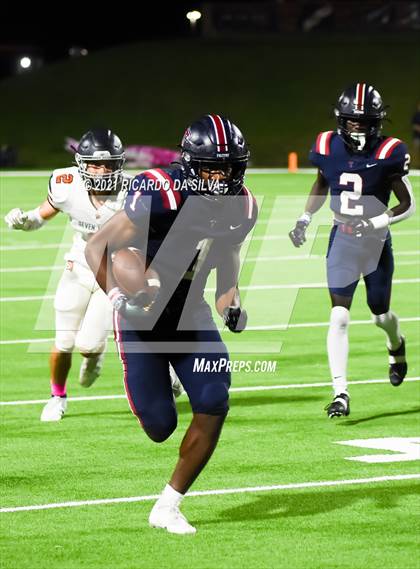 Thumbnail 1 in Seven Lakes @ Tompkins photogallery.