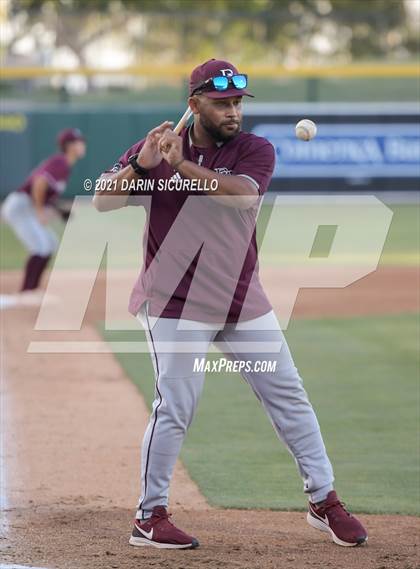 Thumbnail 3 in Desert Mountain vs Horizon (AIA 5A Semifinal) photogallery.