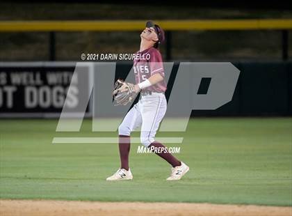 Thumbnail 3 in Desert Mountain vs Horizon (AIA 5A Semifinal) photogallery.