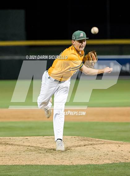 Thumbnail 2 in Desert Mountain vs Horizon (AIA 5A Semifinal) photogallery.
