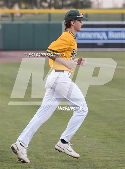 Thumbnail 2 in Desert Mountain vs Horizon (AIA 5A Semifinal) photogallery.
