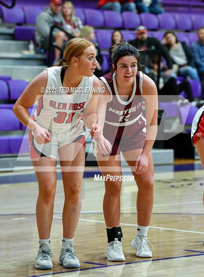 Thumbnail 1 in Glen Rose vs Perryville (Fountain Lake Christmas Classsic) photogallery.