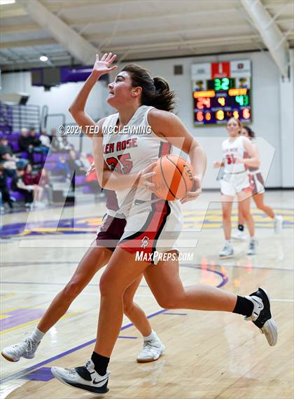 Thumbnail 2 in Glen Rose vs Perryville (Fountain Lake Christmas Classsic) photogallery.
