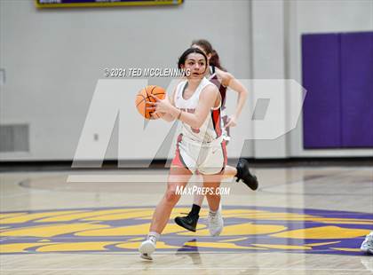 Thumbnail 1 in Glen Rose vs Perryville (Fountain Lake Christmas Classsic) photogallery.