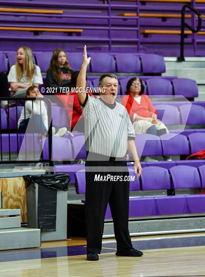 Thumbnail 3 in Glen Rose vs Perryville (Fountain Lake Christmas Classsic) photogallery.