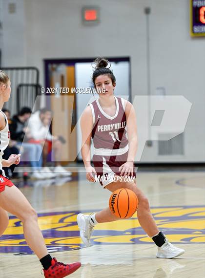 Thumbnail 2 in Glen Rose vs Perryville (Fountain Lake Christmas Classsic) photogallery.