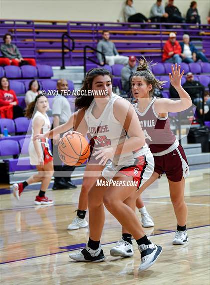 Thumbnail 2 in Glen Rose vs Perryville (Fountain Lake Christmas Classsic) photogallery.