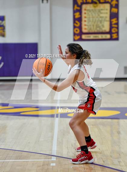 Thumbnail 3 in Glen Rose vs Perryville (Fountain Lake Christmas Classsic) photogallery.