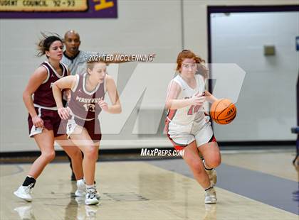 Thumbnail 3 in Glen Rose vs Perryville (Fountain Lake Christmas Classsic) photogallery.