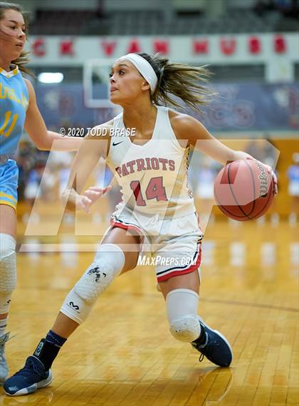 Thumbnail 2 in Jefferson County @ Dobyns-Bennett photogallery.