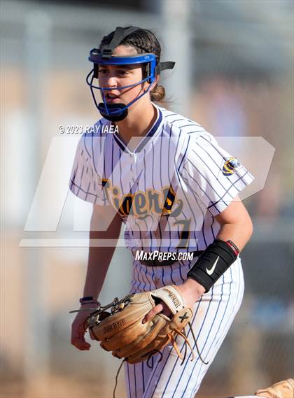 Thumbnail 1 in Woodcreek @ Inderkum photogallery.