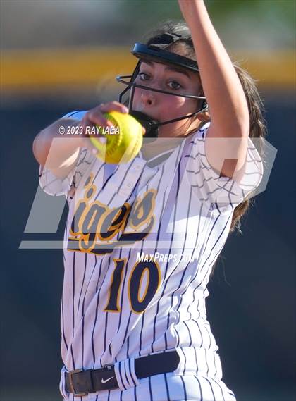 Thumbnail 1 in Woodcreek @ Inderkum photogallery.