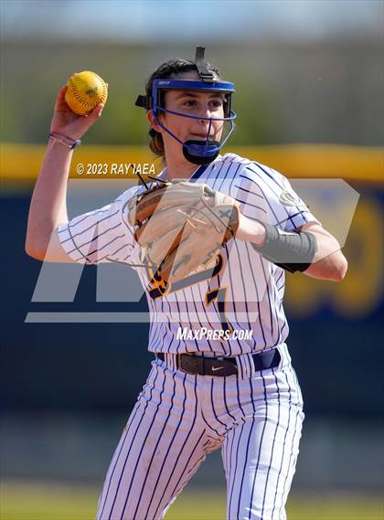 Thumbnail 3 in Woodcreek @ Inderkum photogallery.
