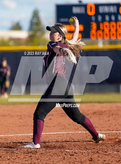 Thumbnail 1 in Woodcreek @ Inderkum photogallery.