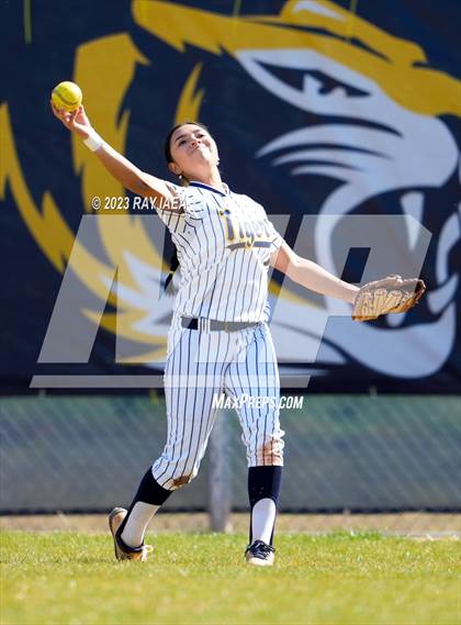 Thumbnail 2 in Woodcreek @ Inderkum photogallery.