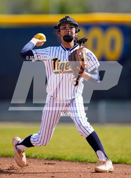 Thumbnail 2 in Woodcreek @ Inderkum photogallery.