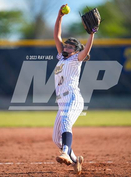 Thumbnail 2 in Woodcreek @ Inderkum photogallery.