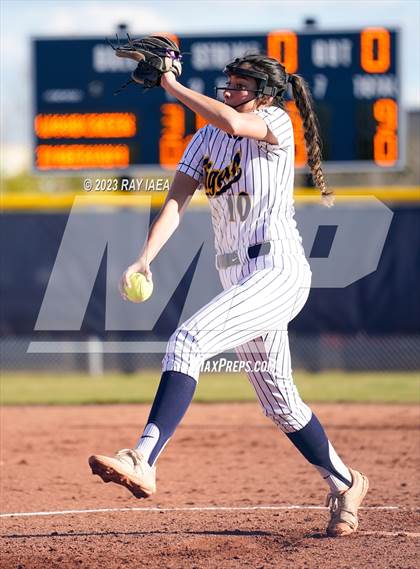 Thumbnail 3 in Woodcreek @ Inderkum photogallery.