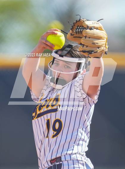 Thumbnail 2 in Woodcreek @ Inderkum photogallery.