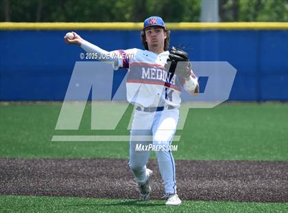Thumbnail 1 in Oneonta vs. Medina photogallery.