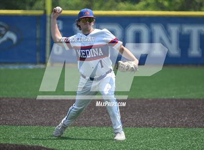 Thumbnail 2 in Oneonta vs. Medina photogallery.