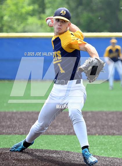 Thumbnail 1 in Oneonta vs. Medina photogallery.