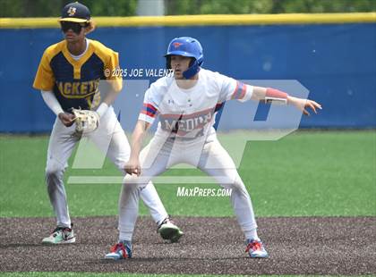 Thumbnail 1 in Oneonta vs. Medina photogallery.