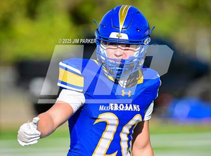 Thumbnail 3 in Friendswood @ Anderson (UIL 5A D1 Football Bi District) photogallery.