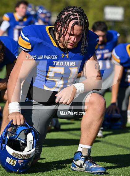 Thumbnail 3 in Friendswood @ Anderson (UIL 5A D1 Football Bi District) photogallery.