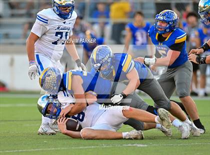 Thumbnail 2 in Friendswood @ Anderson (UIL 5A D1 Football Bi District) photogallery.