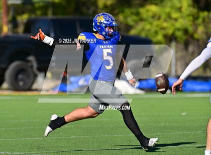 Thumbnail 2 in Friendswood @ Anderson (UIL 5A D1 Football Bi District) photogallery.