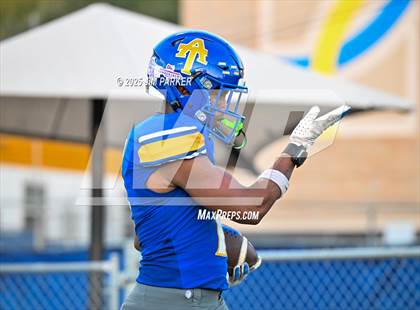 Thumbnail 2 in Friendswood @ Anderson (UIL 5A D1 Football Bi District) photogallery.