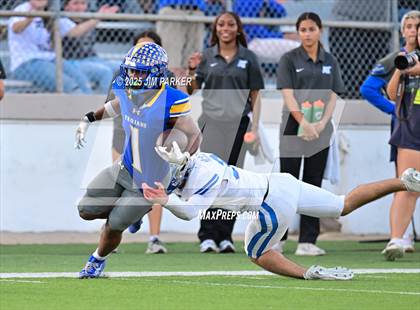 Thumbnail 2 in Friendswood @ Anderson (UIL 5A D1 Football Bi District) photogallery.