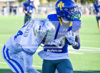 Thumbnail 3 in Friendswood @ Anderson (UIL 5A D1 Football Bi District) photogallery.