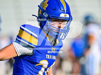 Thumbnail 2 in Friendswood @ Anderson (UIL 5A D1 Football Bi District) photogallery.