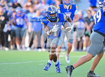 Thumbnail 2 in Friendswood @ Anderson (UIL 5A D1 Football Bi District) photogallery.