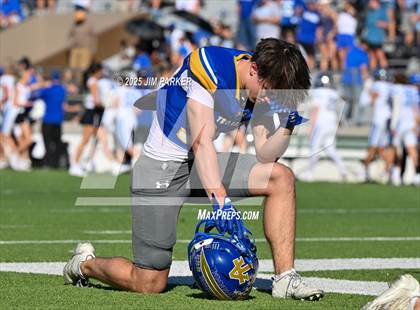 Thumbnail 1 in Friendswood @ Anderson (UIL 5A D1 Football Bi District) photogallery.