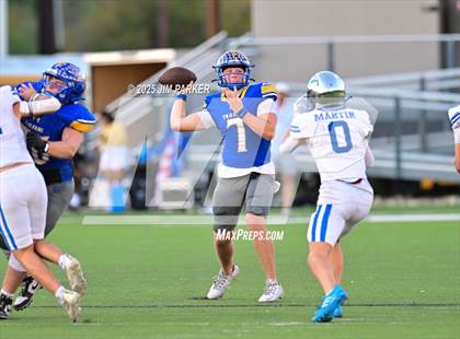 Thumbnail 3 in Friendswood @ Anderson (UIL 5A D1 Football Bi District) photogallery.