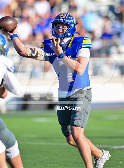 Thumbnail 2 in Friendswood @ Anderson (UIL 5A D1 Football Bi District) photogallery.