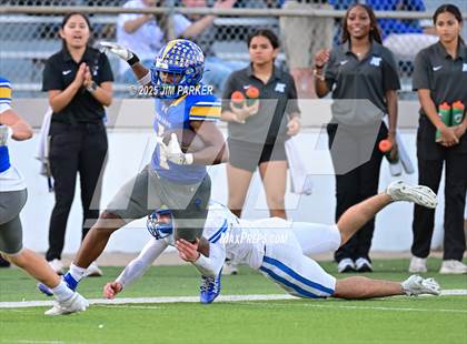 Thumbnail 3 in Friendswood @ Anderson (UIL 5A D1 Football Bi District) photogallery.
