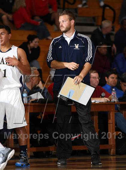 Thumbnail 3 in Mater Dei vs. Warren (Jim Harris Memorial) photogallery.