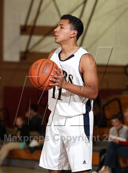 Thumbnail 2 in Mater Dei vs. Warren (Jim Harris Memorial) photogallery.