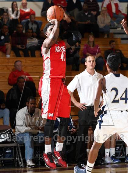 Thumbnail 3 in Mater Dei vs. Warren (Jim Harris Memorial) photogallery.