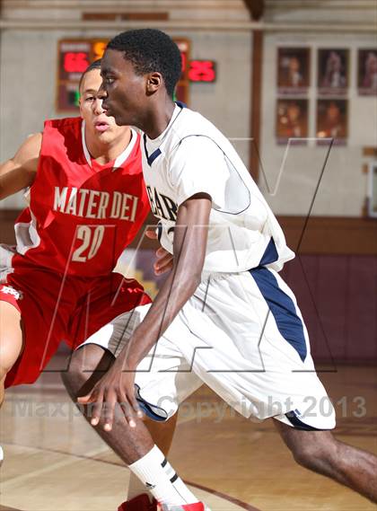 Thumbnail 2 in Mater Dei vs. Warren (Jim Harris Memorial) photogallery.
